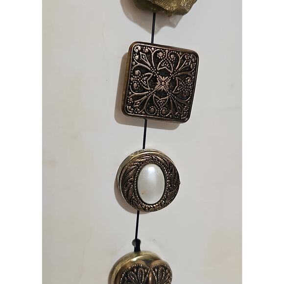 Vintage Button Covers Made in USA Nony New York Ornate Gold Tone Set of 5 - Picture 7 of 12